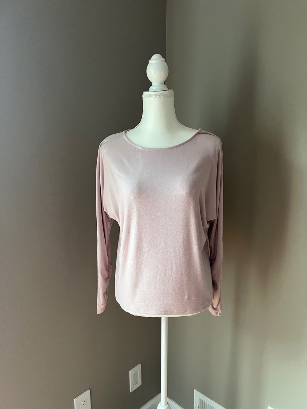 Magaschoni Long-Sleeve Top in Blush Pink